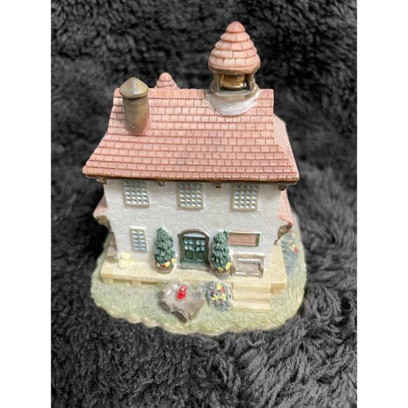 Americana Collection Train Station (AH21) & General Store (AH22) - Picture 5 of 7